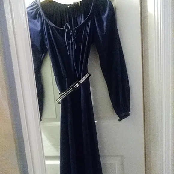 Black dress with sequin belt - Picture 1 of 2